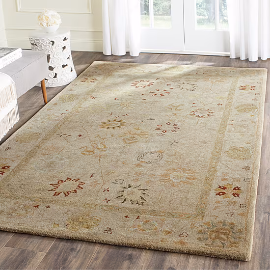 Safavieh Evelina Traditional Area Rug