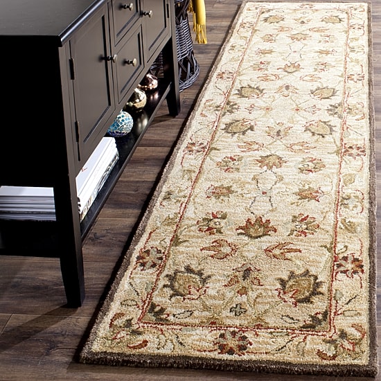 Safavieh Vangel Traditional Area Rug