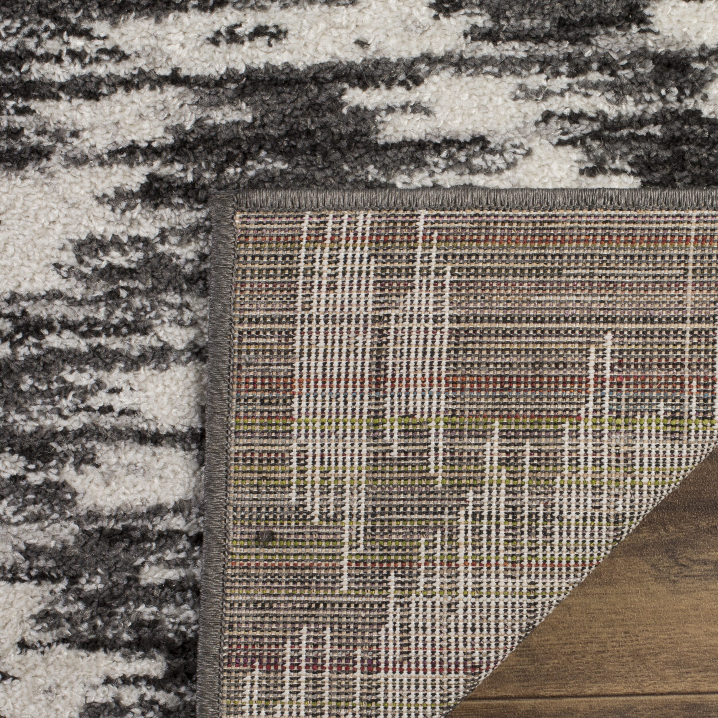 Safavieh Geordie Geometric Area Rug