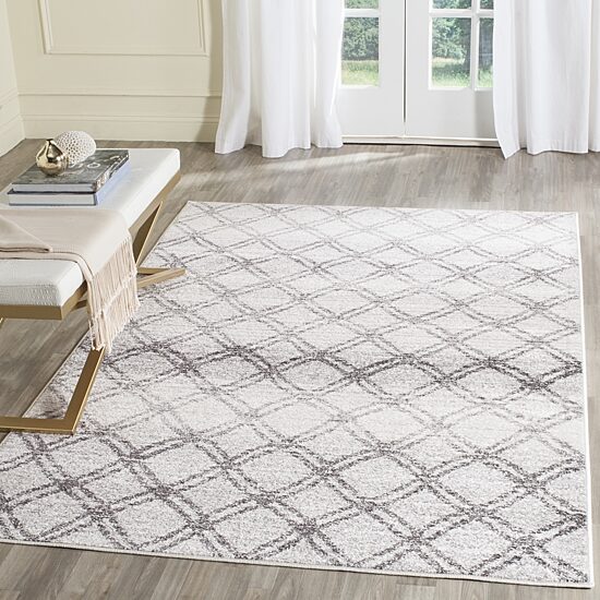 Safavieh Kelly Geometric Area Rug