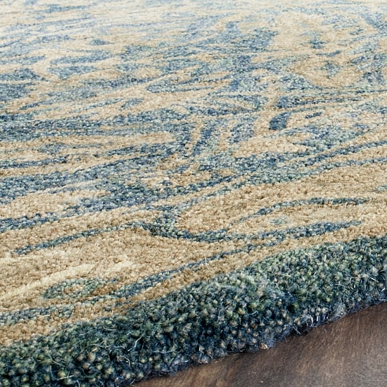 Safavieh Bianca Traditional Area Rug