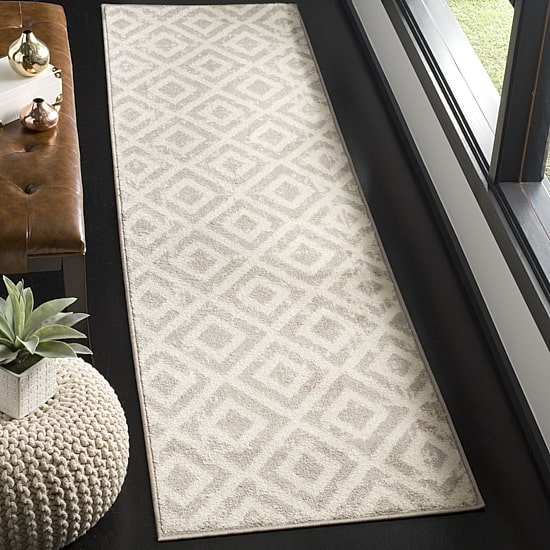 Safavieh Casey Geometric Area Rug
