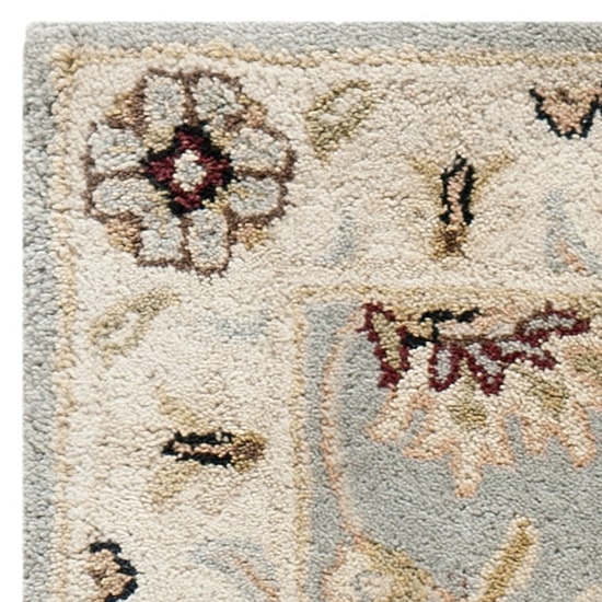 Safavieh Mercia Traditional Area Rug