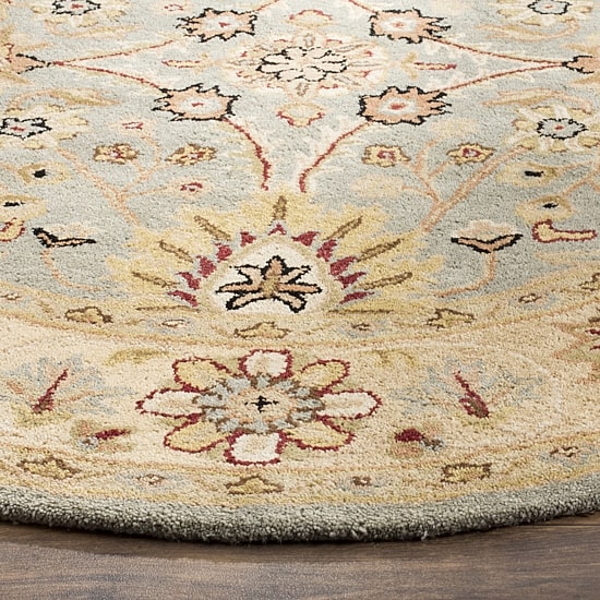 Safavieh Mercia Traditional Area Rug