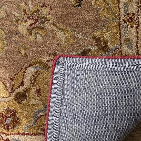 Safavieh Cassandra Traditional Area Rug