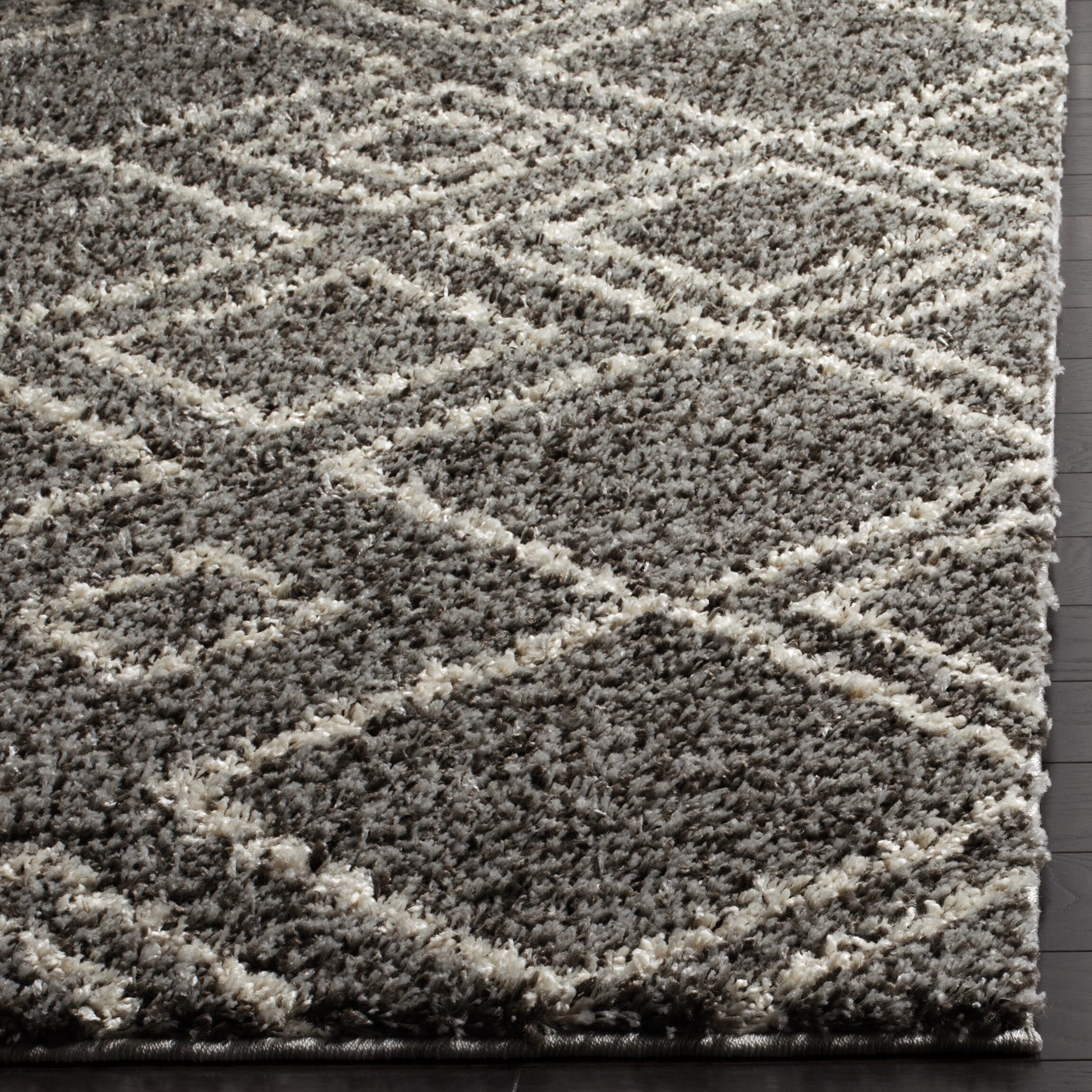 Safavieh London Geometric Area Rug
