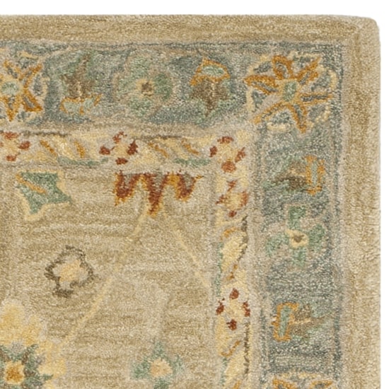 Safavieh Linnet Traditional Area Rug