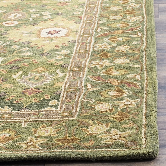 Safavieh Lolicia Traditional Area Rug