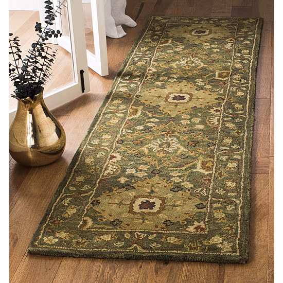 Safavieh Lolicia Traditional Area Rug
