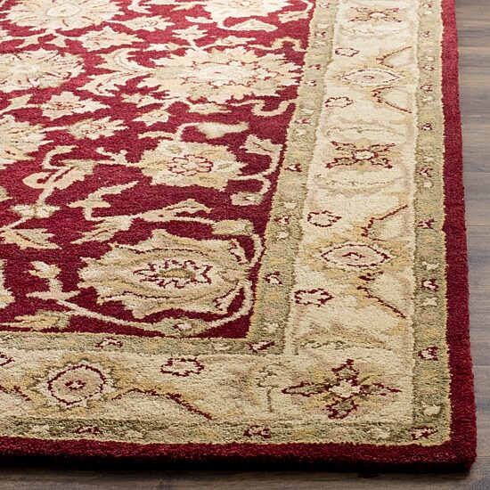 Safavieh Rishika Traditional Area Rug