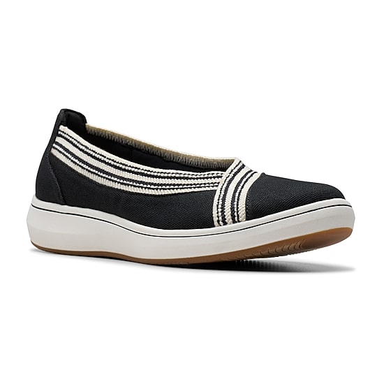 Clarks Cloudsteppers Breezesky Air Womens Round Closed Toe Slip-On Shoe