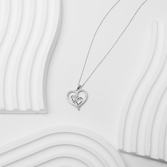 Diamonart Womens White Cubic Zirconia Sterling Silver Heart 18 Inch Pendant Necklace