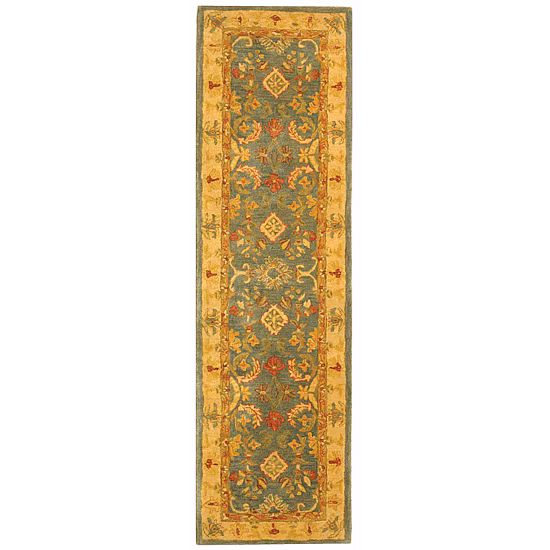 Safavieh Wilfreda Traditional Area Rug