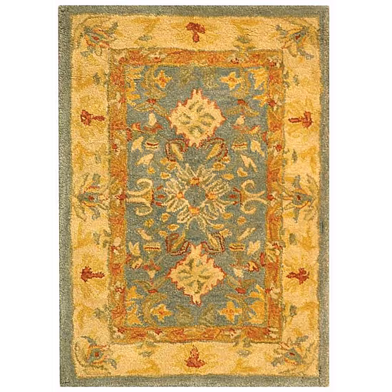 Safavieh Wilfreda Traditional Area Rug