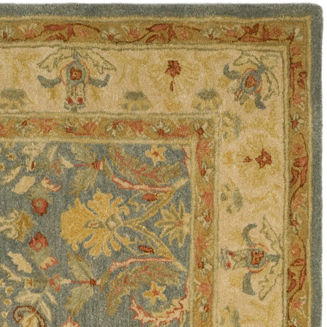 Safavieh Wilfreda Traditional Area Rug