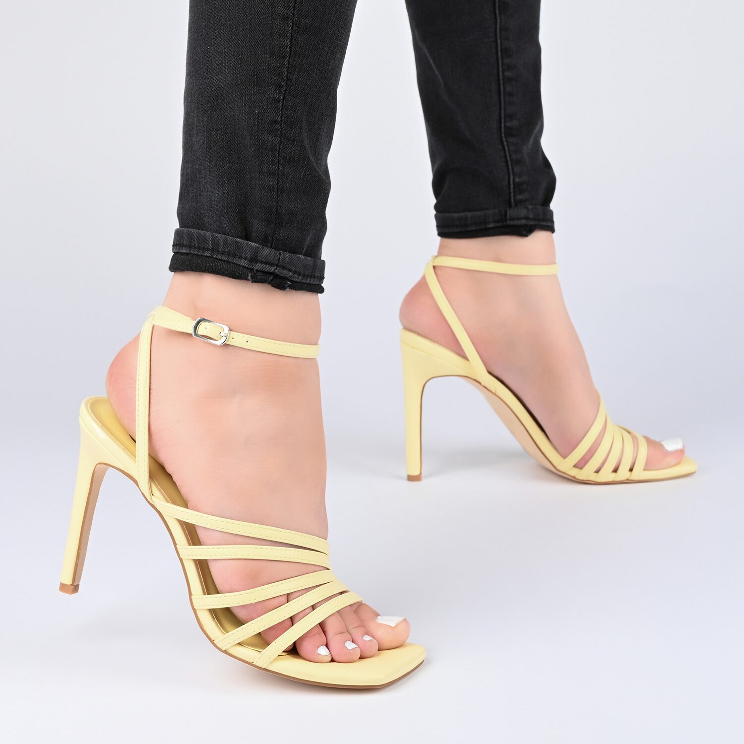 Journee Collection Louella Womens Round Open Toe Stiletto Heel Pumps