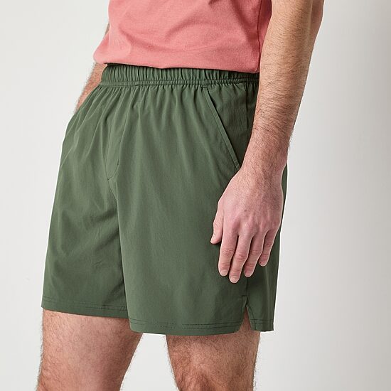Xersion Featherlite Woven Mens 6" Moisture Wicking Workout Shorts