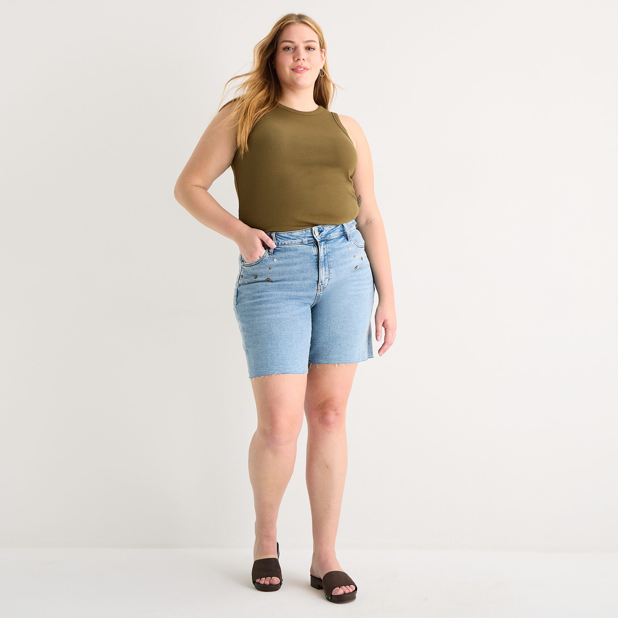 a.n.a Embellished Womens Plus High Rise 5" Denim Short