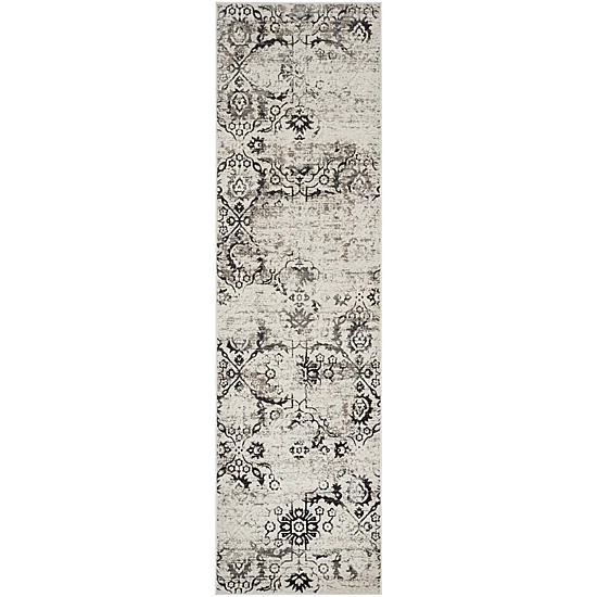 Safavieh Briella Traditional Area Rug
