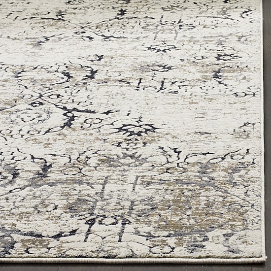 Safavieh Briella Traditional Area Rug