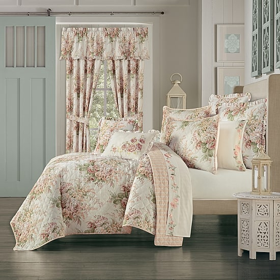 Royal Court Estelle Floral Quilt Set