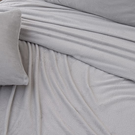 Linery Solid Velvet Plush Fleece Wrinkle Resistant Sheet Set