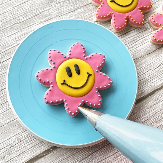 R&M International Llc Cake Decorating Kit