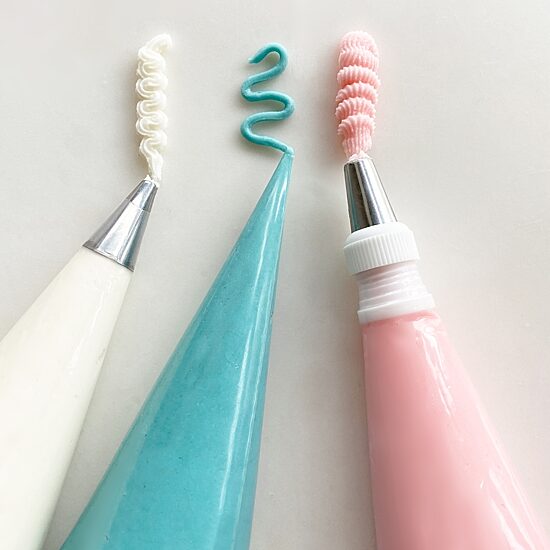 R&M International Llc Cake Decorating Kit