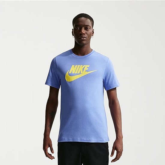 Nike Mens Crew Neck Short Sleeve Classic Fit Graphic T-Shirt