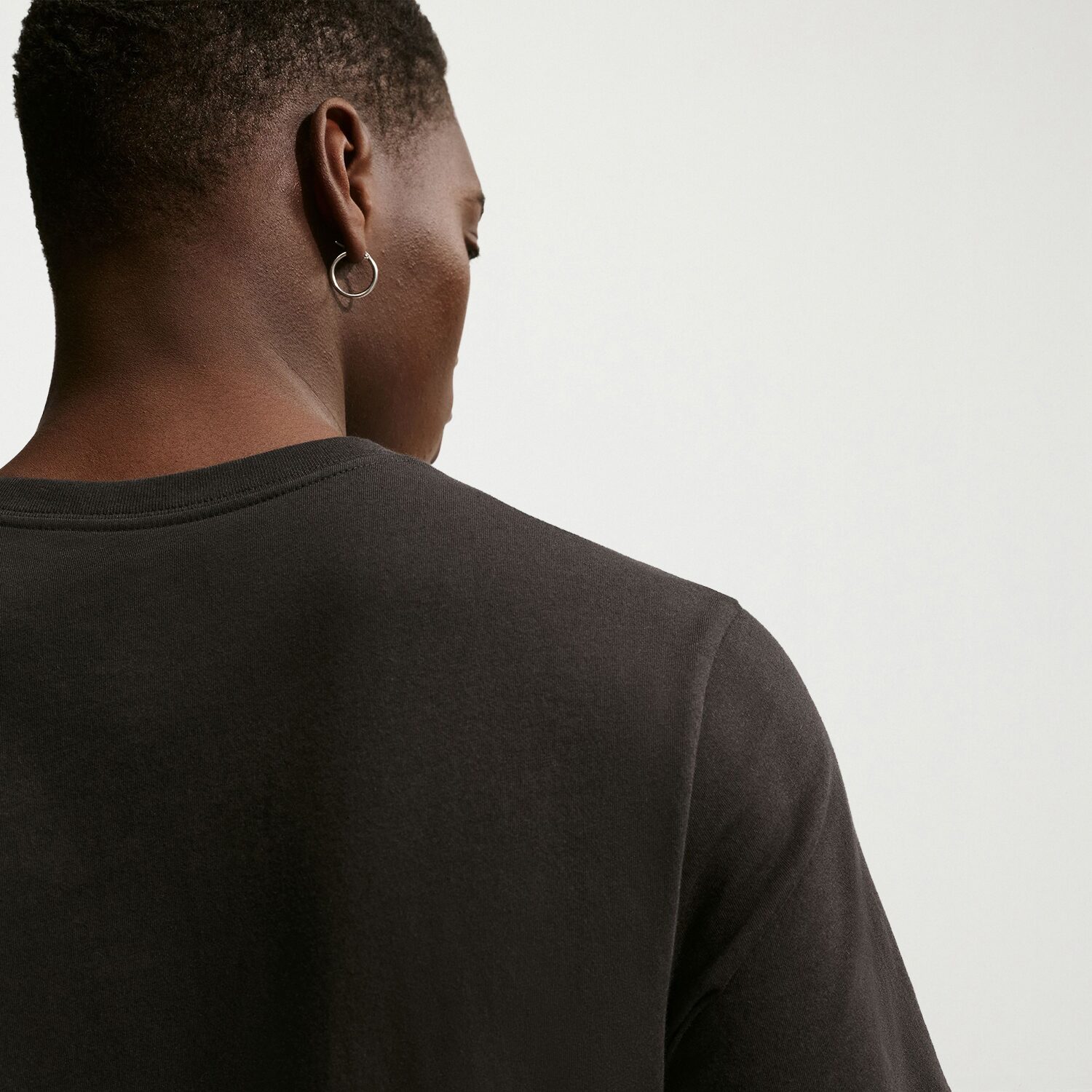 Nike Mens Crew Neck Short Sleeve Classic Fit Graphic T-Shirt