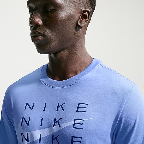 Nike Swoosh Mens Crew Neck Short Sleeve Classic Fit Graphic T-Shirt