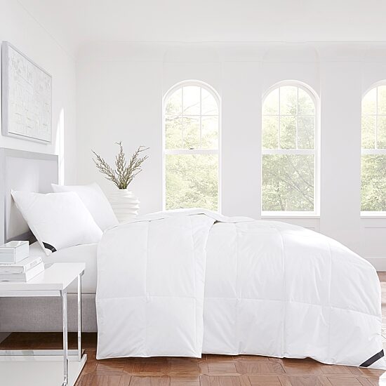 Queen Street Elegance 233 Thread Count Cotton Allergen Barrier Down Alternative Comforter Insert