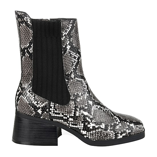 Journee Collection Womens Desree Stacked Heel Booties
