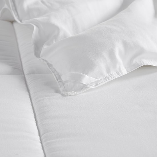 Madison Park Wingate 300 Thread Count Cotton Percale Luxury Down Alternative Comforter