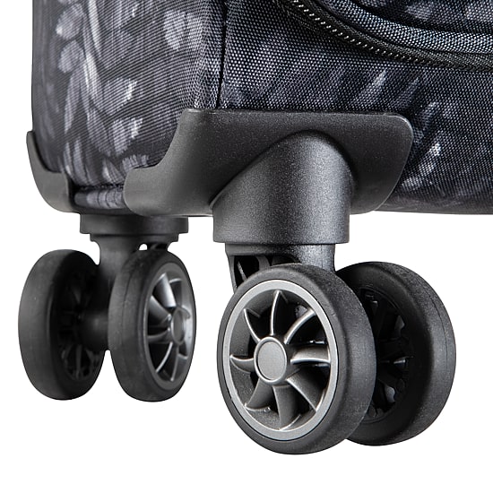 Skyway Everett 20 Inch Softside Lightweight Carry-On Spinner Luggage
