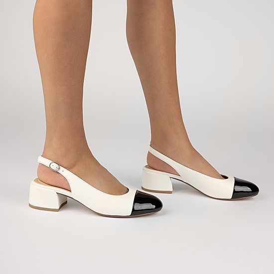 Journee Collection Sammie Womens Cap Closed Toe Flat Heel Pumps