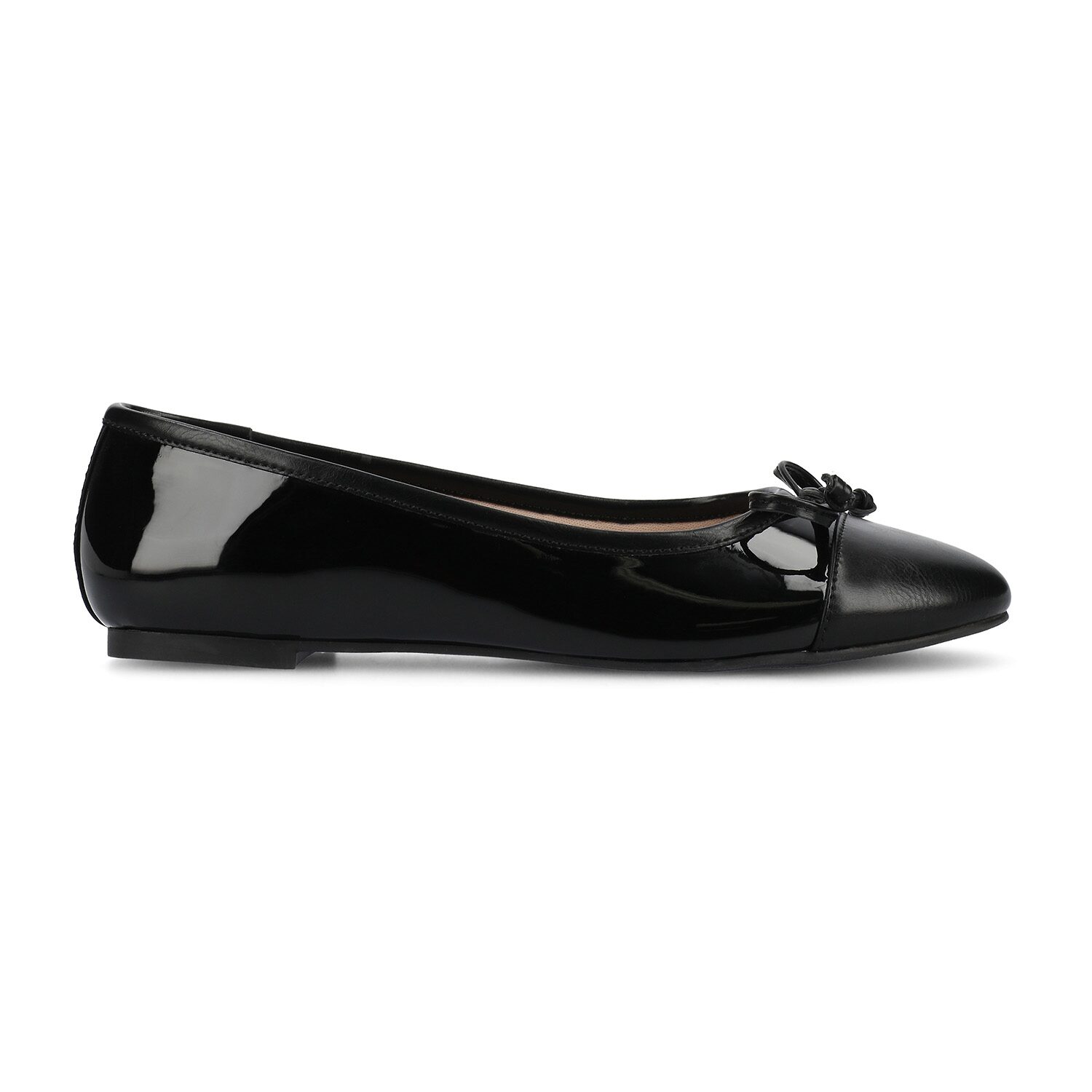 Journee Collection Kaiah Womens Cap Closed Toe Ballet Flats