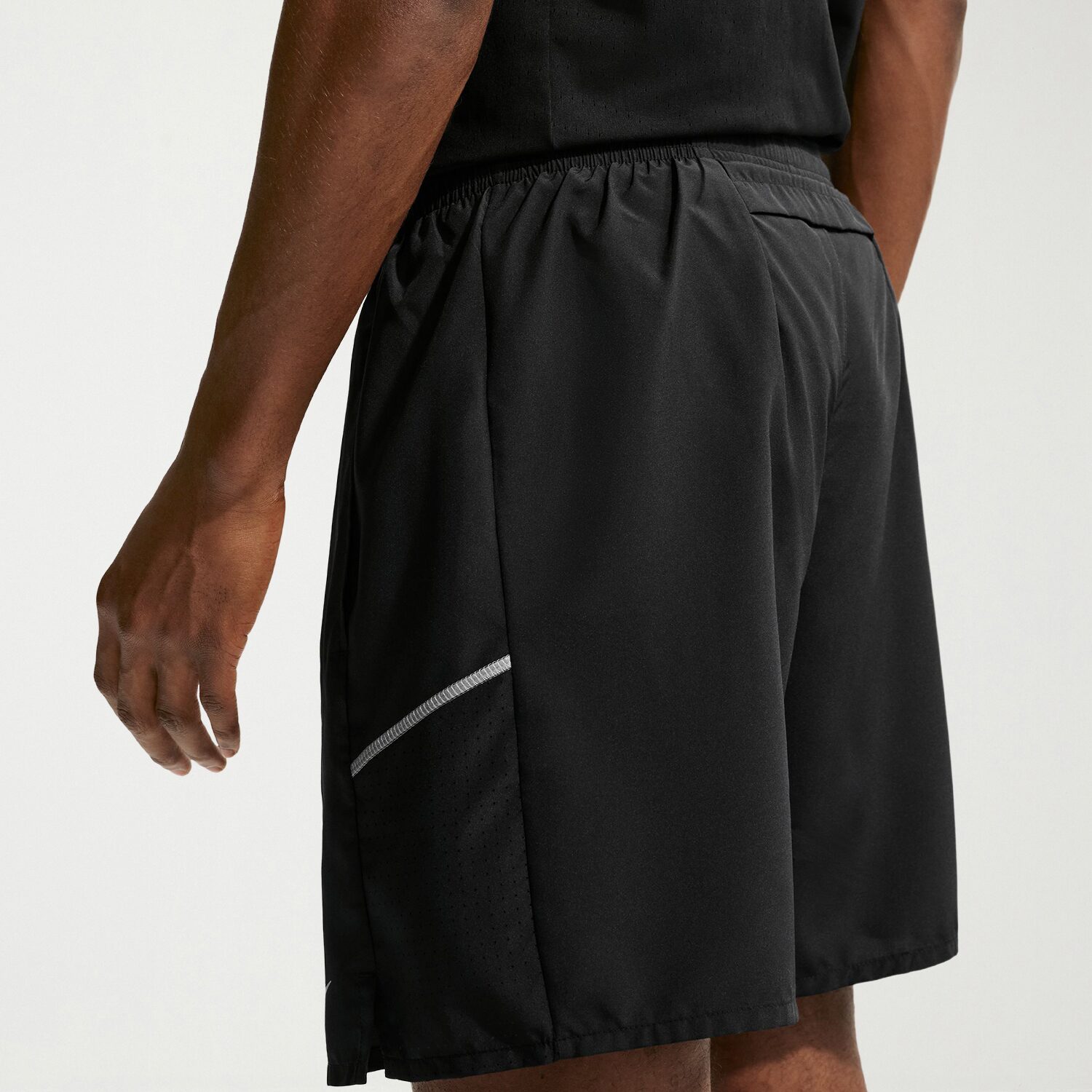 Nike Dri-Fit Mens 6" Mid Rise Workout Shorts