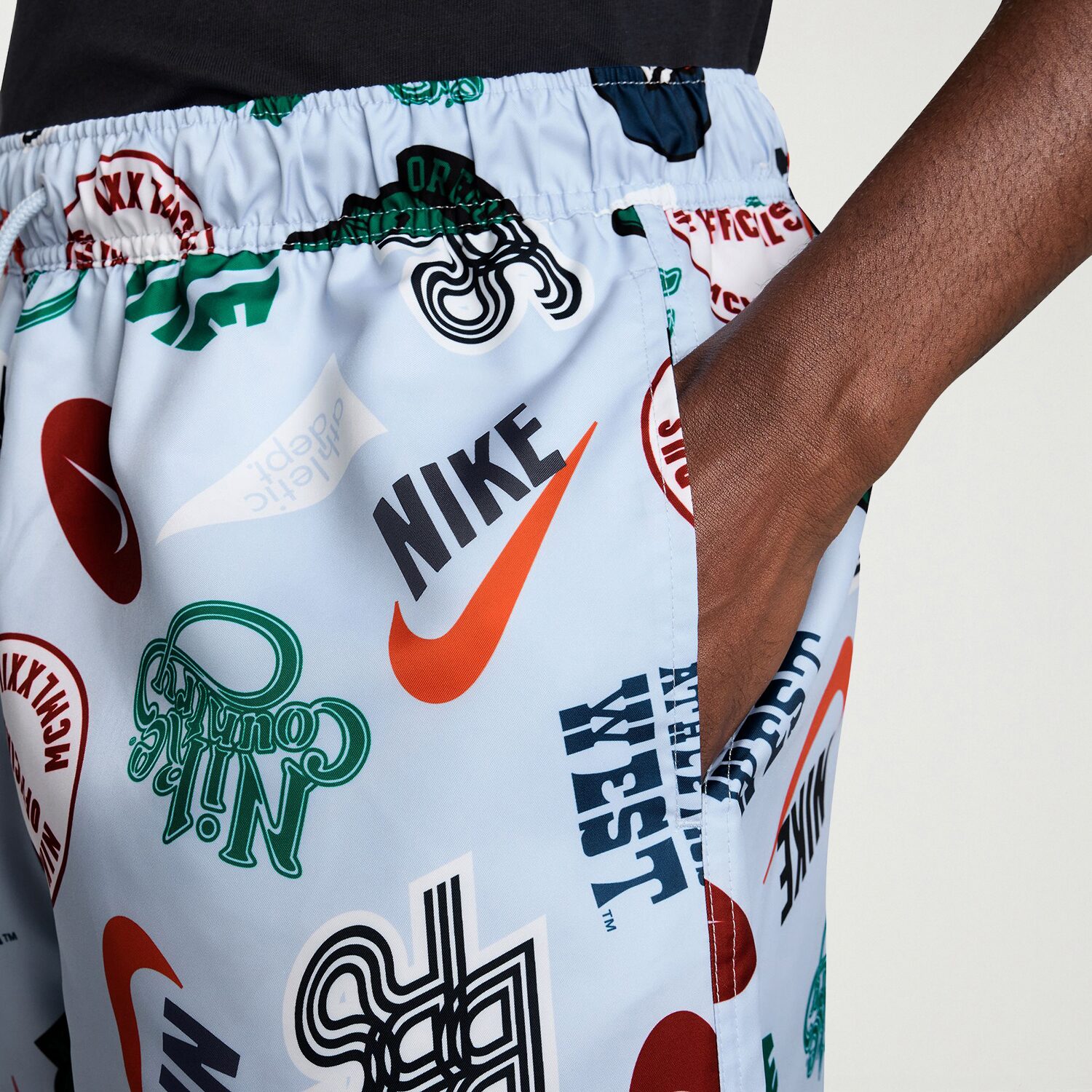 Nike Club Flow Mens 6" Mid Rise Workout Shorts