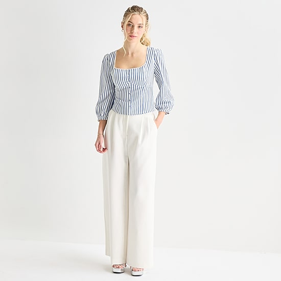 by&by Womens Juniors Straight Neck 3/4 Sleeve Blouse