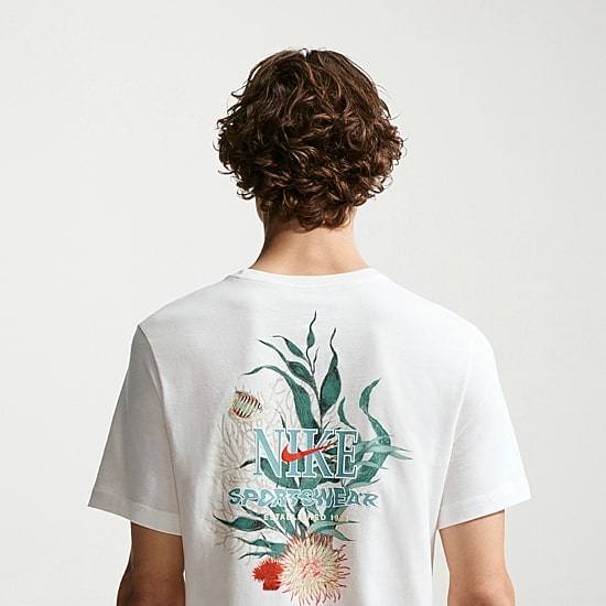 Nike Mens Crew Neck Short Sleeve Classic Fit Graphic T-Shirt
