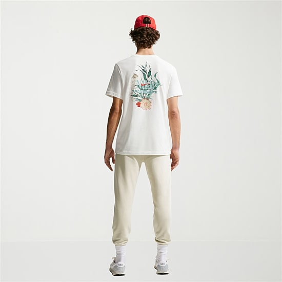 Nike Mens Crew Neck Short Sleeve Classic Fit Graphic T-Shirt
