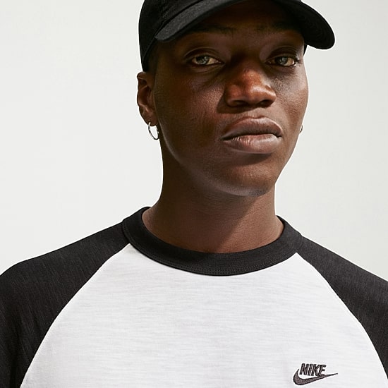 Nike Mens Crew Neck 3/4 Sleeve Active T-Shirt