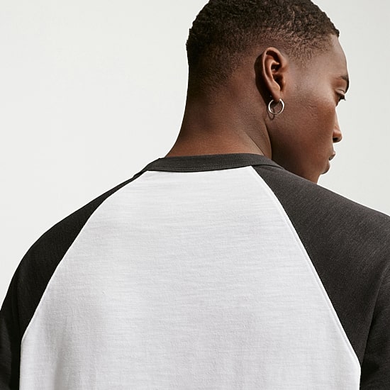 Nike Mens Crew Neck 3/4 Sleeve Active T-Shirt