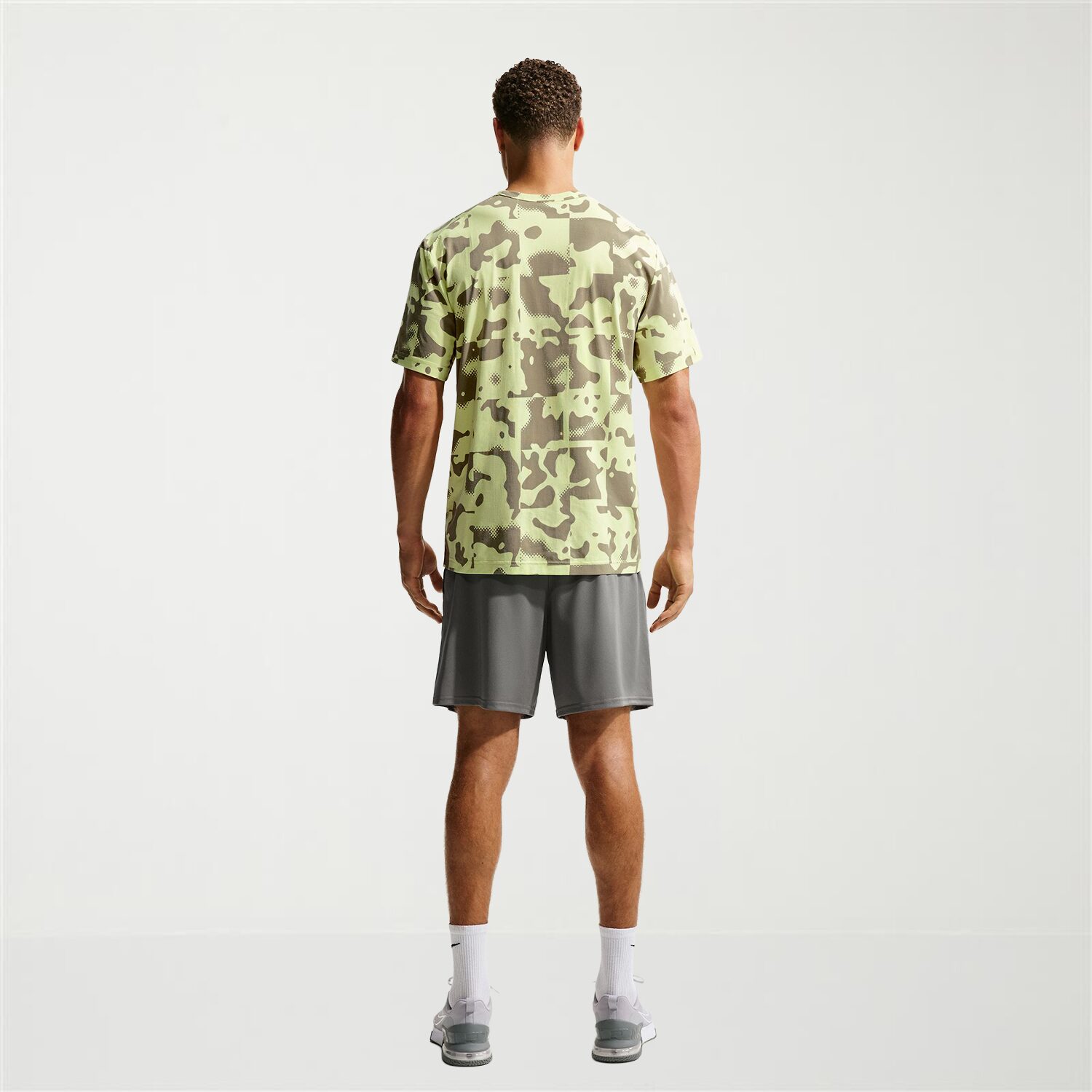 Nike Hyverse Mens Crew Neck Short Sleeve Quick Dry Active T-Shirt