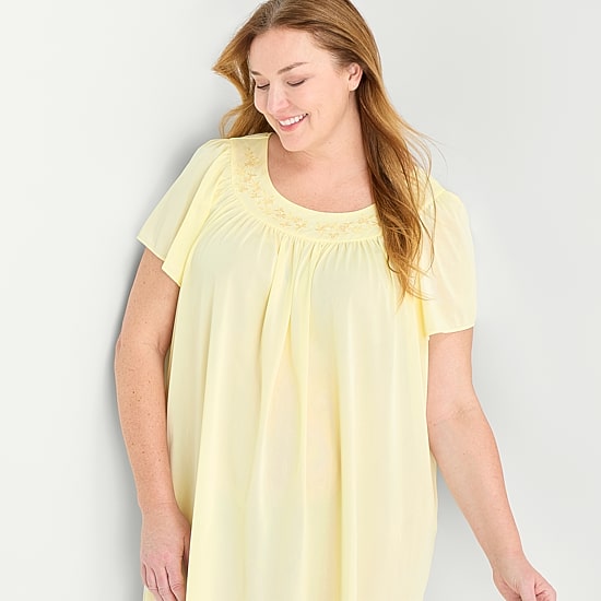 Adonna Womens Plus Short Sleeve Round Neck Nightgown