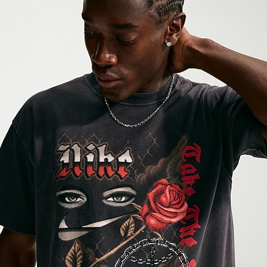 Nike Mens Crew Neck Short Sleeve Regular Fit Graphic T-Shirt