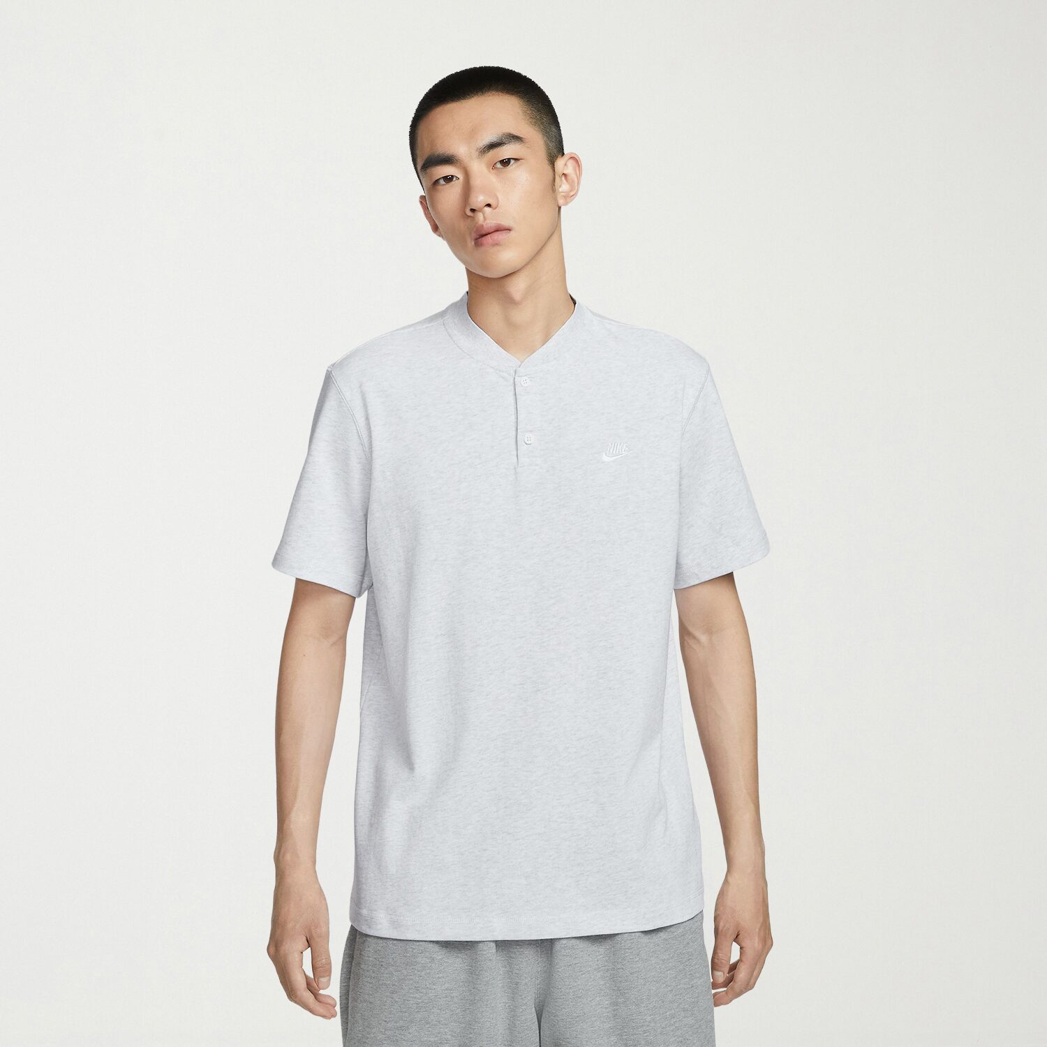 Nike Mens Crew Neck Short Sleeve Classic Fit Graphic T-Shirt