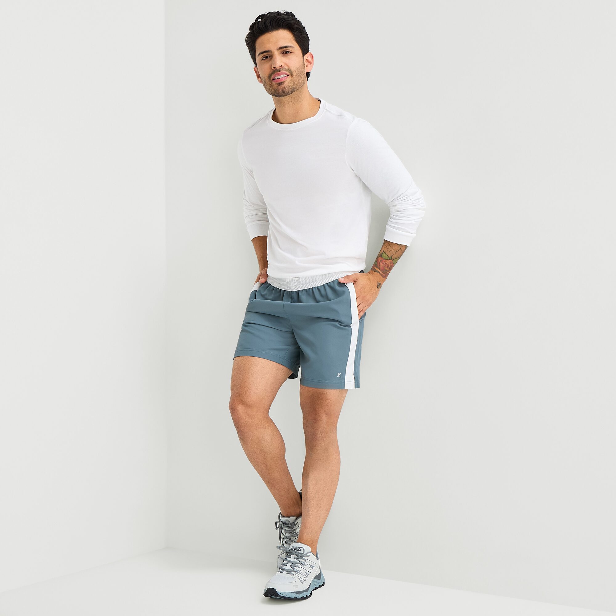 Xersion Mens 7" Mid Rise Workout Shorts
