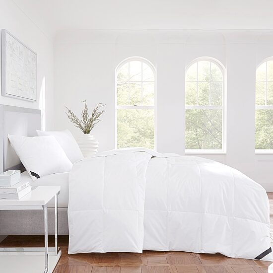 Queen Street Elegance 233 Thread Count Cotton Allergen Barrier Down Alternative Comforter Insert